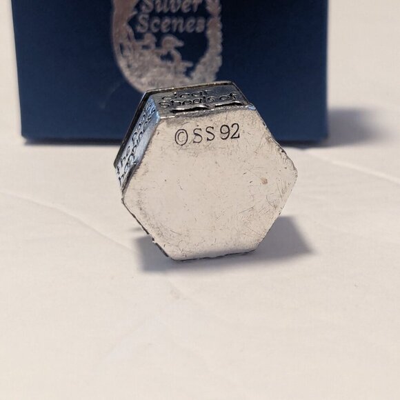 Vintage Silver Scenes Pewter Frog Box Whimsical Pill Mini Trinket Wales UK - Picture 4 of 7